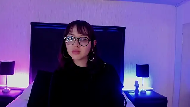 LilithBluum online show from April 19, 2026, 4:06 pm