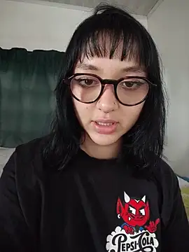 Snapshot of LilithBluum chatting on May 27, 2026, 9:12 pm LilithBluum online show from May 27, 2026, 9:12 pm