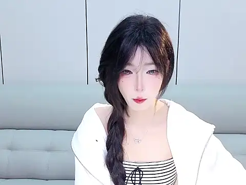 Tiantian9191 online show from March 19, 2026, 5:28 pm