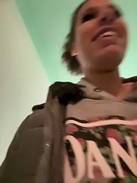 HighEndHotties online show from March 12, 2026, 1:39 pm