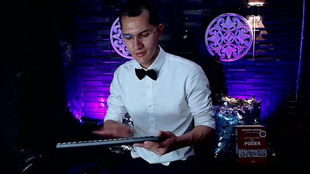 MilanDavid1 online show from March 24, 2026, 6:13 pm