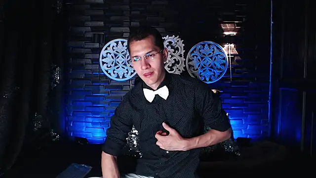 MilanDavid1 online show from April 4, 2026, 5:43 pm