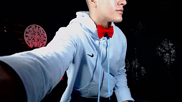 MilanDavid1 online show from April 24, 2026, 5:26 pm