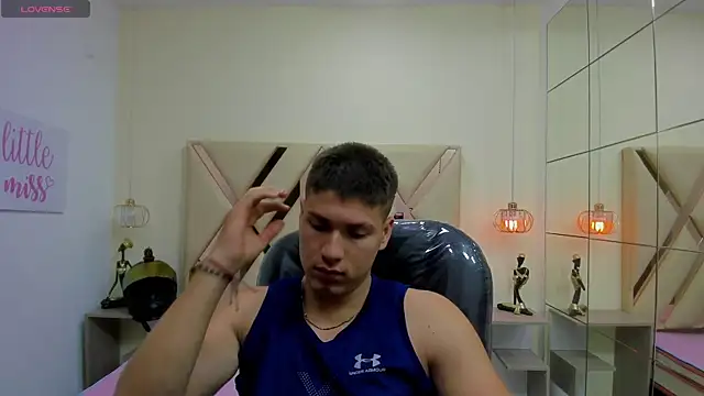 Snapshot of AlessandroFranco chatting on May 23, 2026, 1:26 pm AlessandroFranco online show from May 23, 2026, 1:26 pm