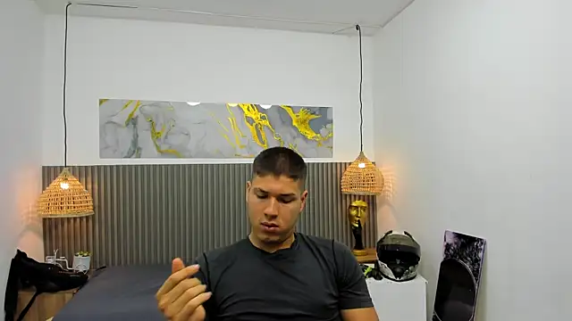Snapshot of AlessandroFranco chatting on June 13, 2026, 1:31 pm AlessandroFranco online show from June 13, 2026, 1:31 pm