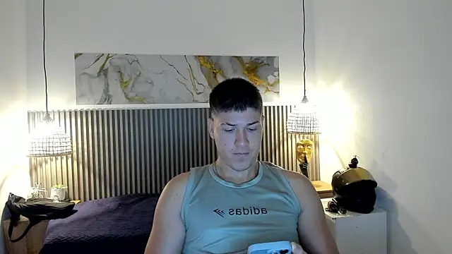 Snapshot of AlessandroFranco chatting on July 10, 2026, 12:52 pm AlessandroFranco online show from July 10, 2026, 12:52 pm