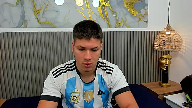 Snapshot of AlessandroFranco chatting on July 15, 2026, 12:43 pm AlessandroFranco online show from July 15, 2026, 12:43 pm