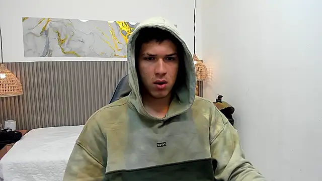 Snapshot of AlessandroFranco chatting on July 24, 2026, 12:36 pm AlessandroFranco online show from July 24, 2026, 12:36 pm