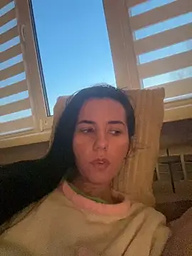 Oliviyaa kiss  online show from March 14, 2026, 4:45 pm