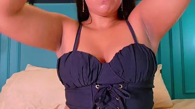 ZoeyMonroe  online show from April 17, 2026, 11:57 am