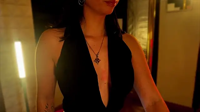 EroticMaze online show from May 20, 2026, 11:33 pm