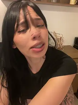 Snapshot of Queen_Chanel_XXX chatting on April 29, 2026, 8:37 pm Queen Chanel XXX online show from April 29, 2026, 8:37 pm