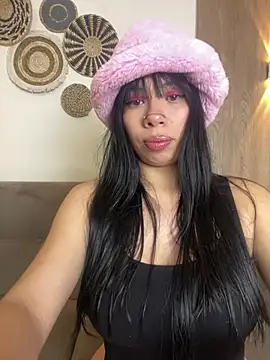 Snapshot of Queen_Chanel_XXX chatting on May 10, 2026, 8:14 pm Queen Chanel XXX online show from May 10, 2026, 8:14 pm