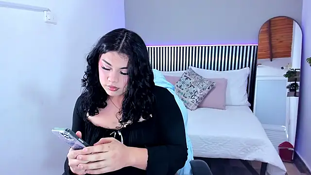 Snapshot of Alisson_Pinkey chatting on May 31, 2026, 12:30 am Alisson Pinkey online show from May 31, 2026, 12:30 am