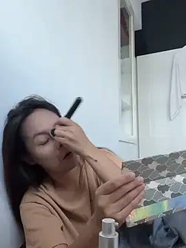 velvetveloura online show from March 13, 2026, 10:44 am