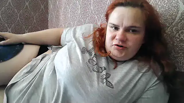 DollyGersonn online show from May 6, 2026, 3:50 pm