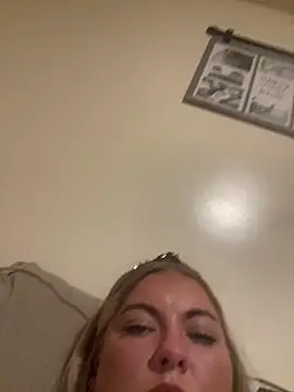 Jewelsbby93 online show from March 31, 2026, 5:08 am