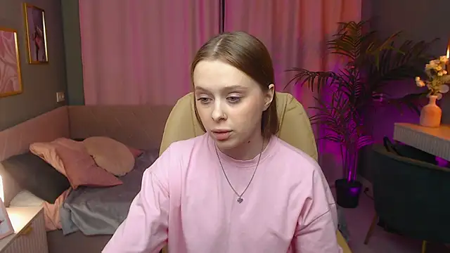 Snapshot of Megg_Ryan chatting on April 8, 2026, 2:17 pm Megg Ryan online show from April 8, 2026, 2:17 pm
