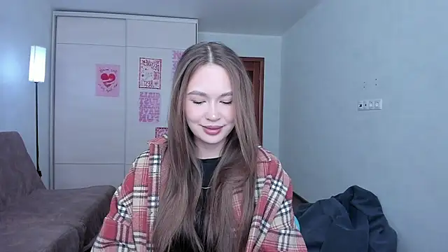 kittiangel00 online show from April 8, 2026, 4:23 am