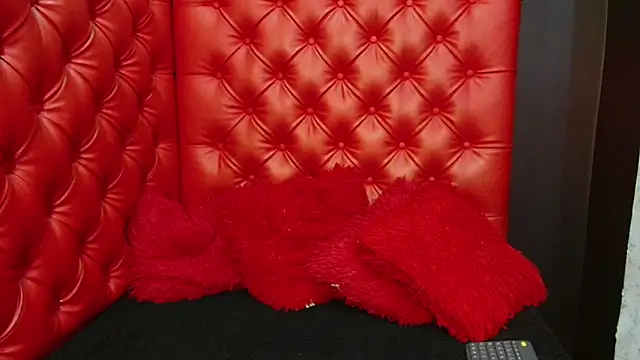 LadyMiax online show from March 28, 2026, 3:17 am