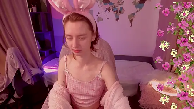 Pretty Victoria online show from April 4, 2026, 6:11 am