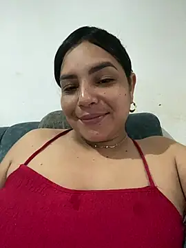 Kira33  online show from April 19, 2026, 11:31 am