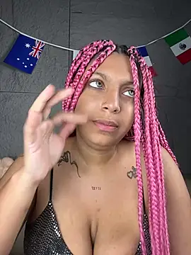 GiaRedd online show from July 3, 2026, 1:28 pm
