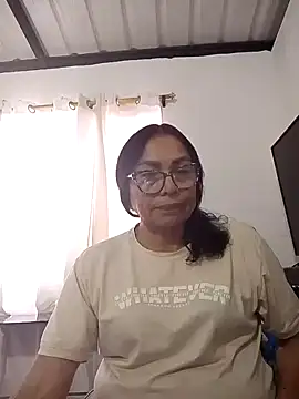 HOT LATINA20 online show from April 12, 2026, 10:26 pm