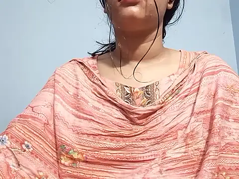 Emma 4433 online show from April 27, 2026, 6:28 pm