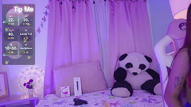 nahomy 2308 online show from March 18, 2026, 1:25 pm