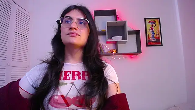 selene cutie online show from March 12, 2026, 4:24 pm