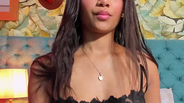 Snapshot of LiahGrey chatting on August 2, 2026, 1:20 pm LiahGrey online show from August 2, 2026, 1:20 pm