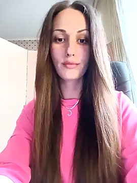 Snapshot of LunaCrystall chatting on April 21, 2026, 3:17 pm LunaCrystall online show from April 21, 2026, 3:17 pm