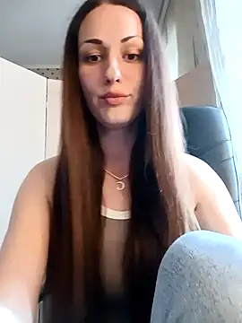 Snapshot of LunaCrystall chatting on May 2, 2026, 3:50 pm LunaCrystall online show from May 2, 2026, 3:50 pm