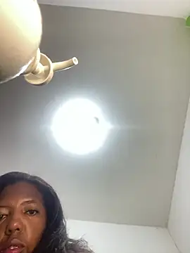 Brenda hot27 online show from April 12, 2026, 10:20 am