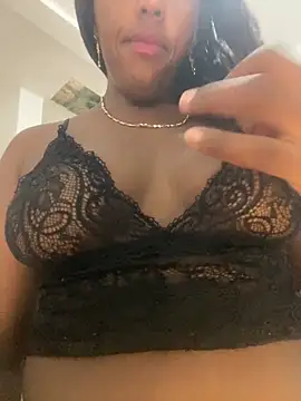 Brenda hot27 online show from April 28, 2026, 3:28 pm