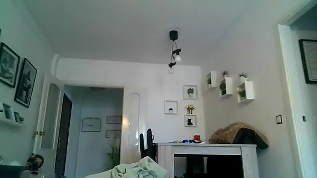 yanick931 online show from April 13, 2026, 4:23 pm