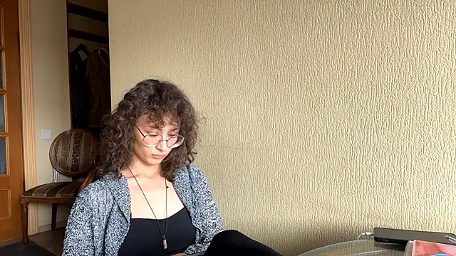 AngelesRavetto online show from March 12, 2026, 8:31 am