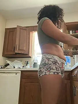 LatinaLoka online show from June 7, 2026, 3:49 pm