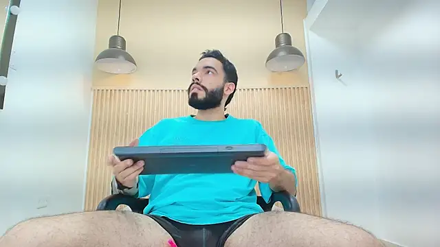 JEAN LEWIS2 online show from March 25, 2026, 7:31 pm