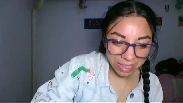 nataliesweet 22 online show from March 26, 2026, 1:01 am