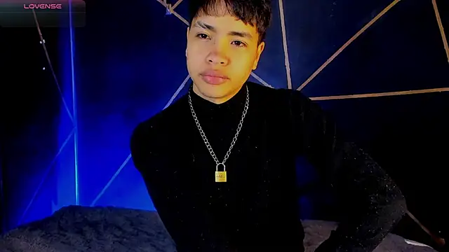 Snapshot of Lee_Colee chatting on April 30, 2026, 11:31 pm Lee Colee online show from April 30, 2026, 11:31 pm