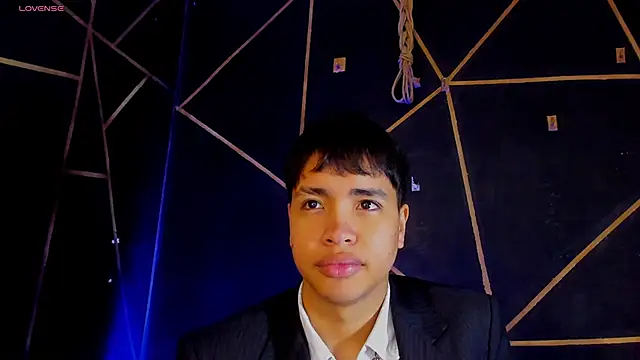 Snapshot of Lee_Colee chatting on May 1, 2026, 10:25 pm Lee Colee online show from May 1, 2026, 10:25 pm