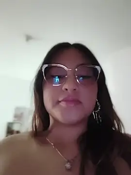 LaylaZurek  online show from June 28, 2026, 10:16 pm