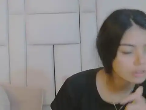 Snapshot of AnnieDesire chatting on June 19, 2026, 5:56 am AnnieDesire online show from June 19, 2026, 5:56 am