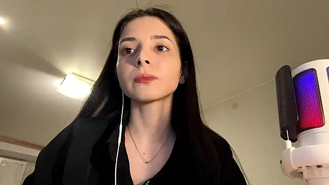 Mikytiki online show from March 18, 2026, 4:21 pm