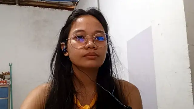 Snapshot of JenetteCarnley chatting on March 13, 2026, 1:56 am JenetteCarnley online show from March 13, 2026, 1:56 am