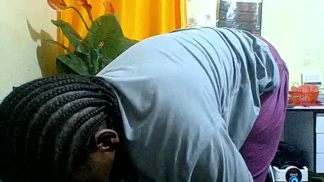 PantiesQueenOfAsses001 online show from June 19, 2026, 5:45 am