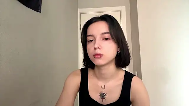 Snapshot of KateMiragee chatting on March 27, 2026, 9:21 am KateMiragee online show from March 27, 2026, 9:21 am