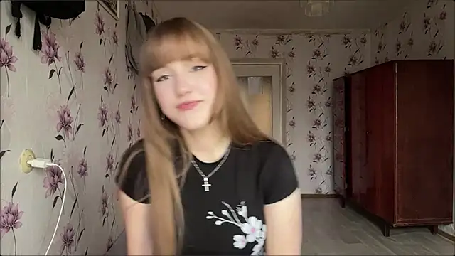 AnnaWasp online show from April 10, 2026, 4:39 am